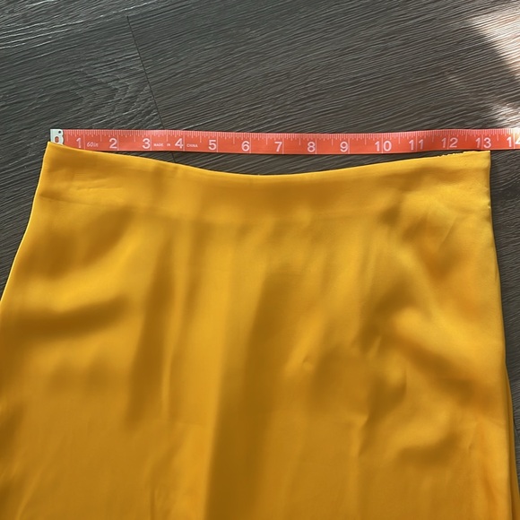 💛RACHEL ZOE gold/mustard cocktail fringe satin skirt w/left side split Size xs - Picture 6 of 15